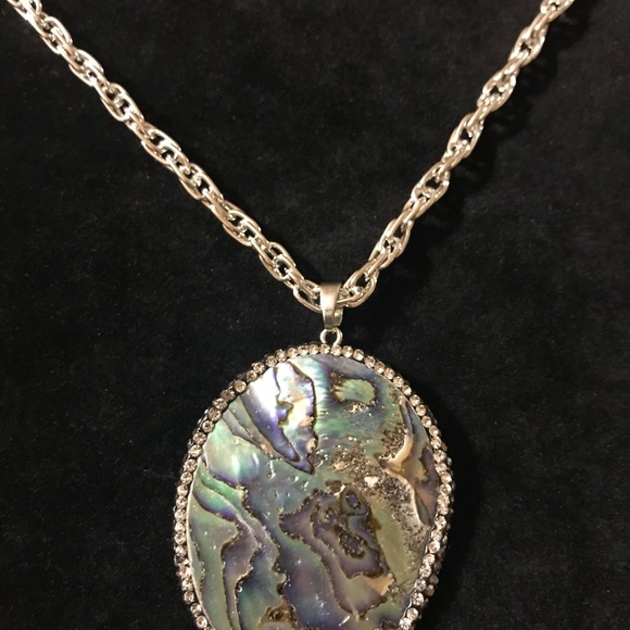 Necklaces - Picture 5 of 6